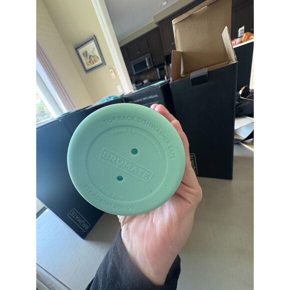 Brumate - 25oz Resa in limited edition Mint color Brand New - Picture 2 of 4